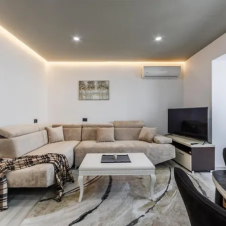 Living Modern 1br Near Center By Pikhost *