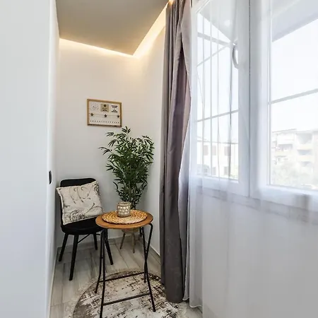 Living Modern 1br Near Center By Pikhost * Shkodër