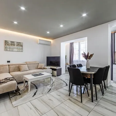 Living Modern 1br Near Center By Pikhost Appartement