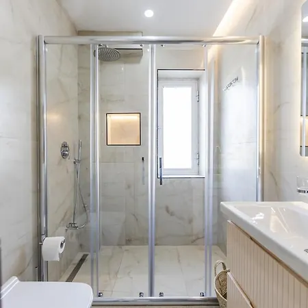 Apartment Living Modern 1br Near Center By Pikhost
